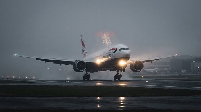 low visibility aircraft landing techniques